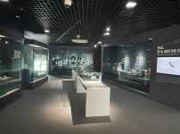  width: 100%; height : 150px