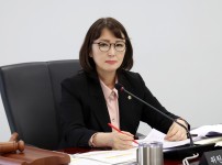  width: 100%; height : 150px
