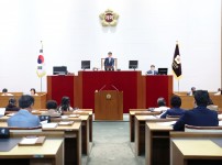  width: 100%; height : 150px