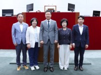  width: 100%; height : 150px