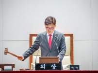  width: 100%; height : 150px