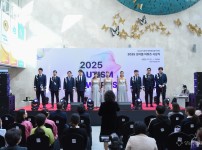  width: 100%; height : 150px