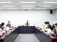  width: 100%; height : 150px