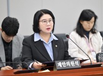  width: 100%; height : 150px