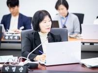  width: 100%; height : 150px