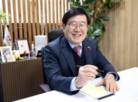  width: 100%; height : 150px