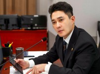  width: 100%; height : 150px