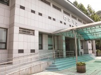  width: 100%; height : 150px